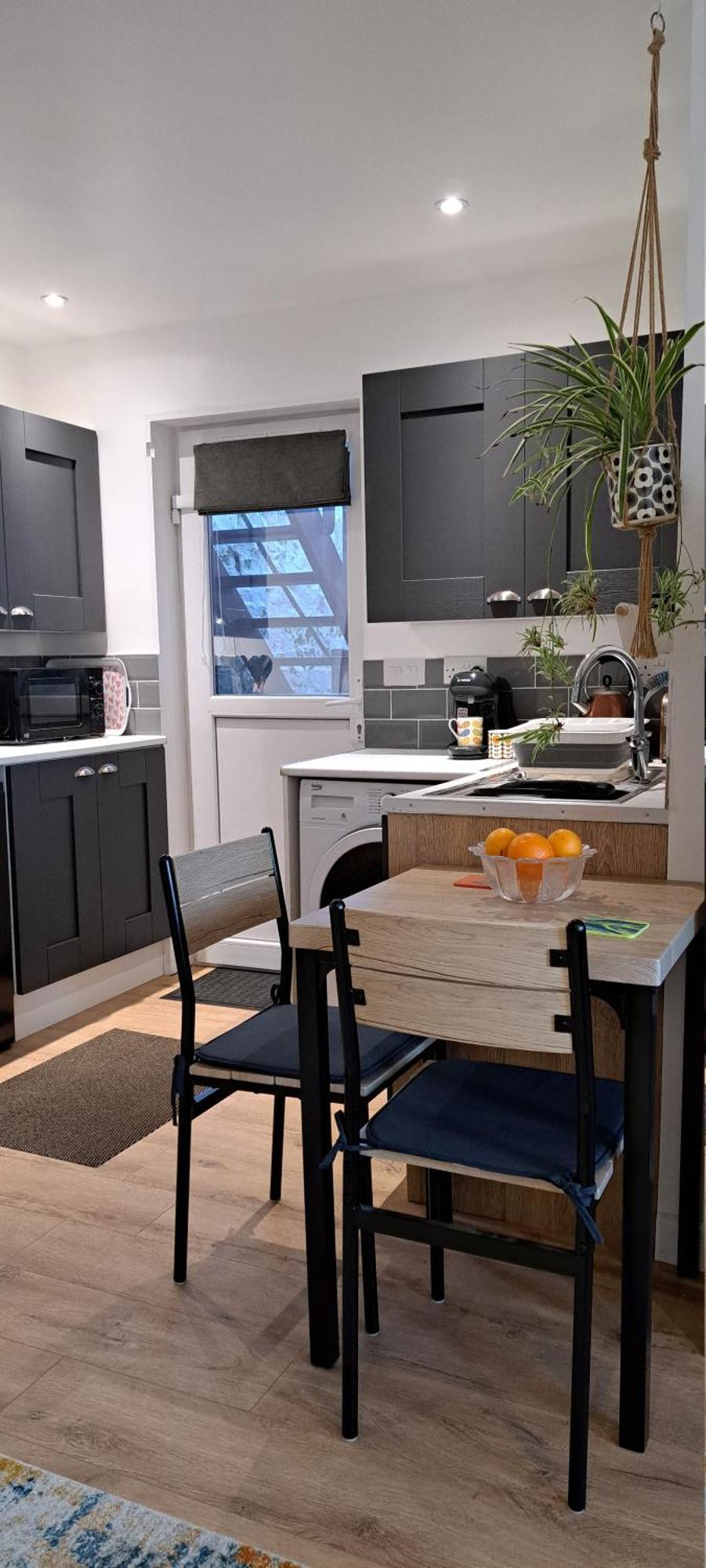 Modern Studio Apartment With Outstanding Views, Sleeps 2 นิวลิน ภายนอก รูปภาพ